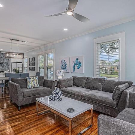 Luxury Designer Villa By The Beach Bright Beautiful Brand New Galveston Exteriör bild