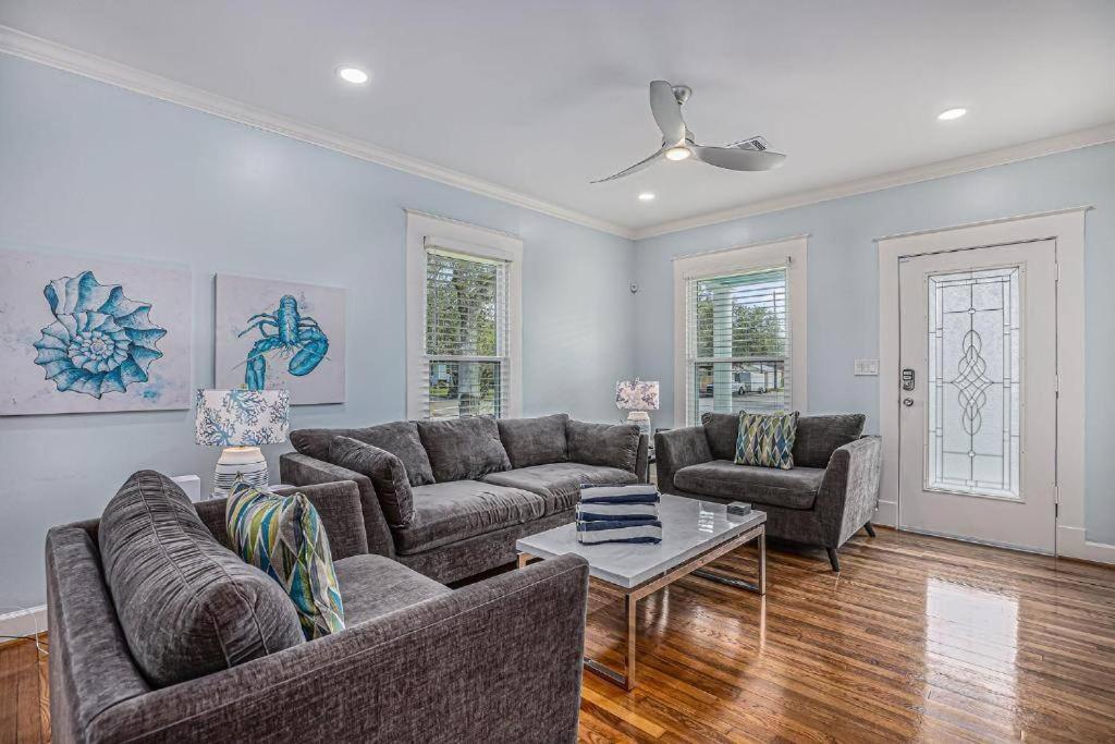 Luxury Designer Villa By The Beach Bright Beautiful Brand New Galveston Exteriör bild